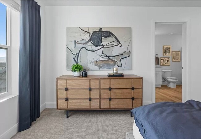 Building Photo - 3 Bedroom Desert Color Townhome!!