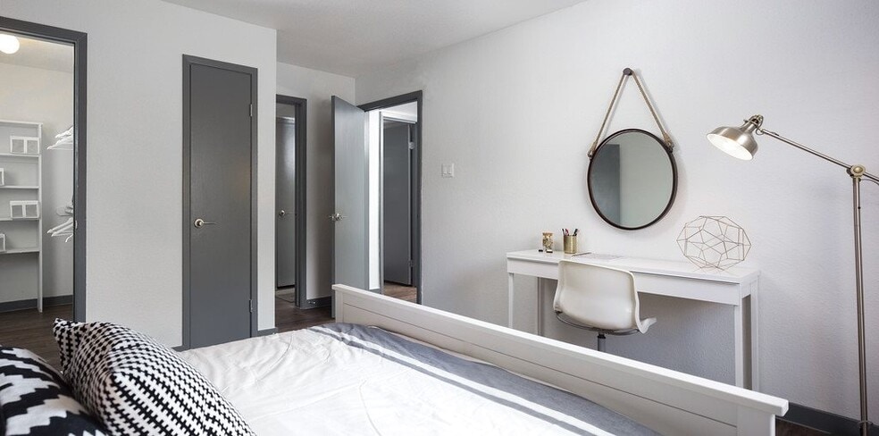 Building Photo - 8912 N Lamar Blvd