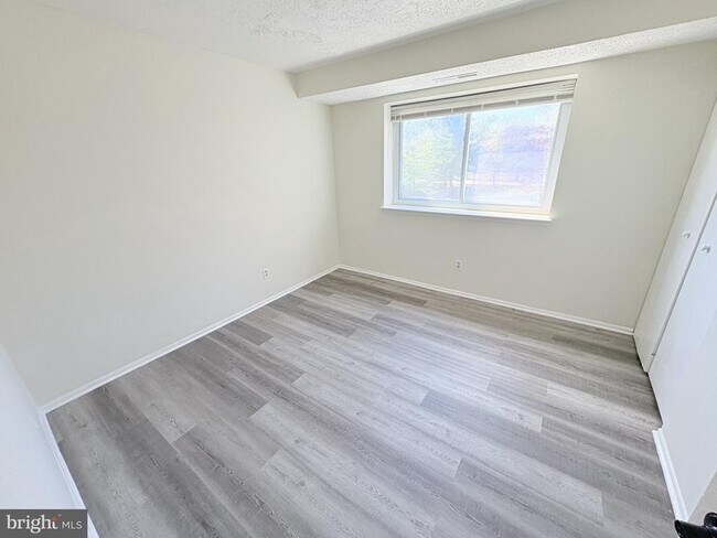 Building Photo - 11905 Tarragon Rd