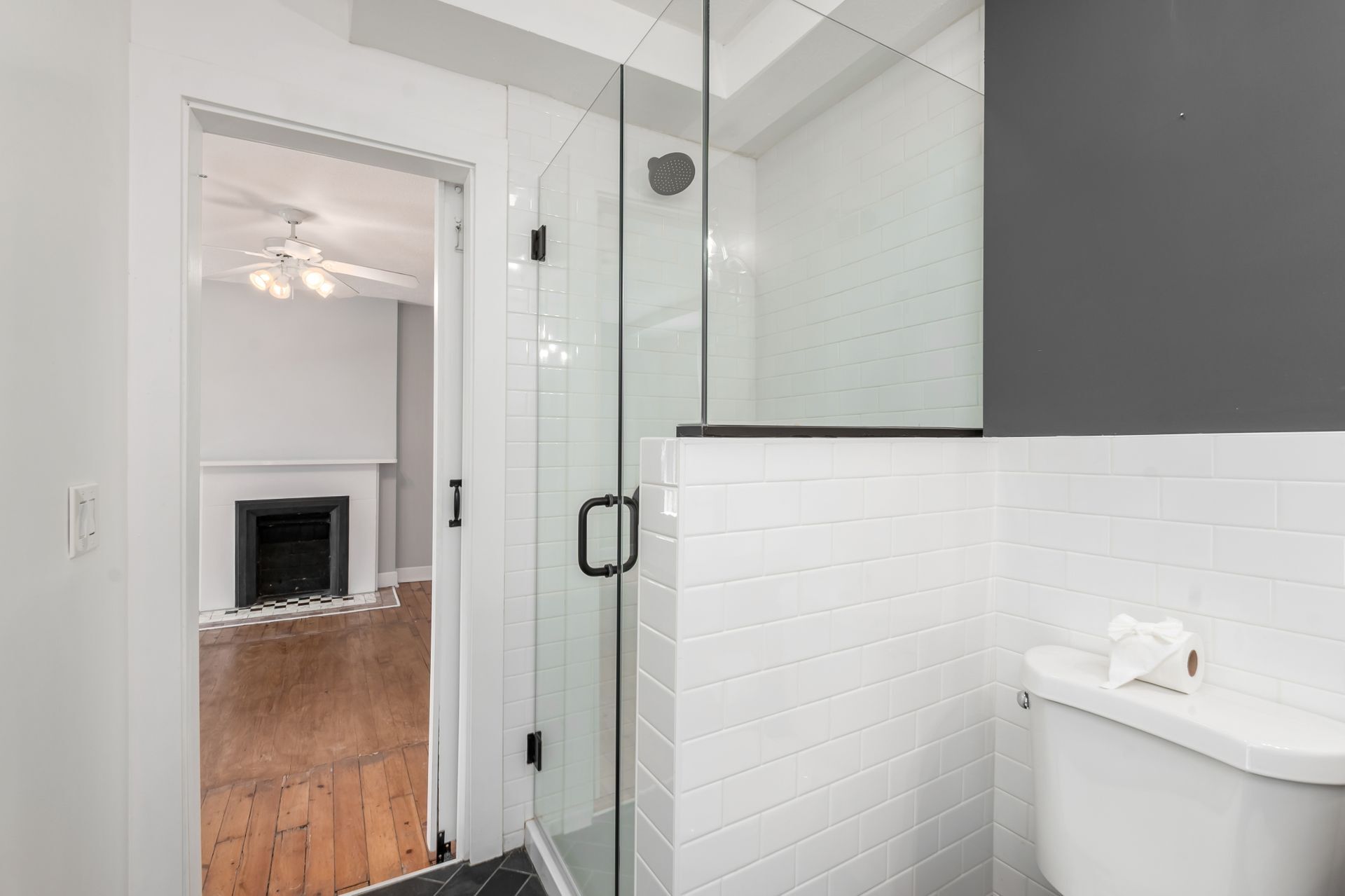 Bathroom - 36 E Kossuth St