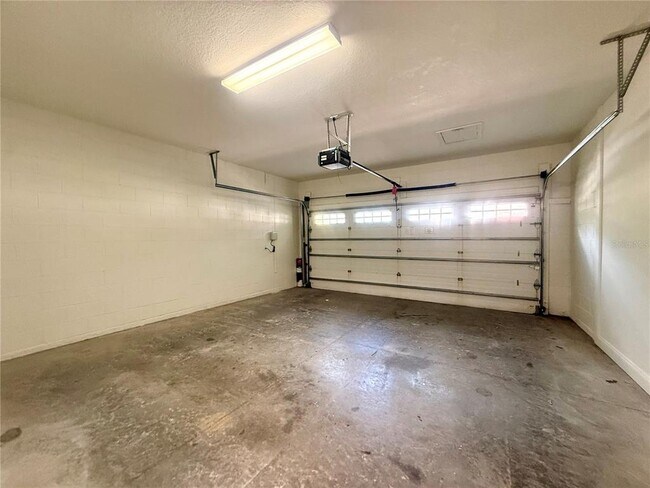 Building Photo - 6984 Brescia Way