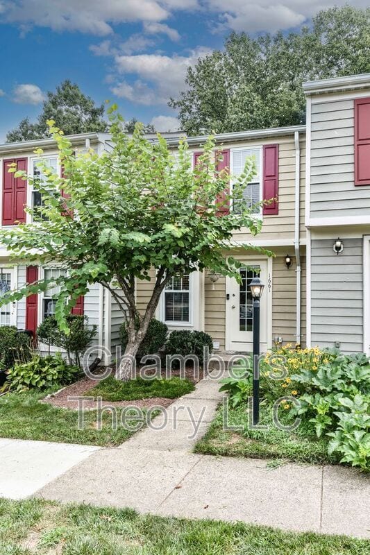 Building Photo - 1661 Fieldthorn Dr