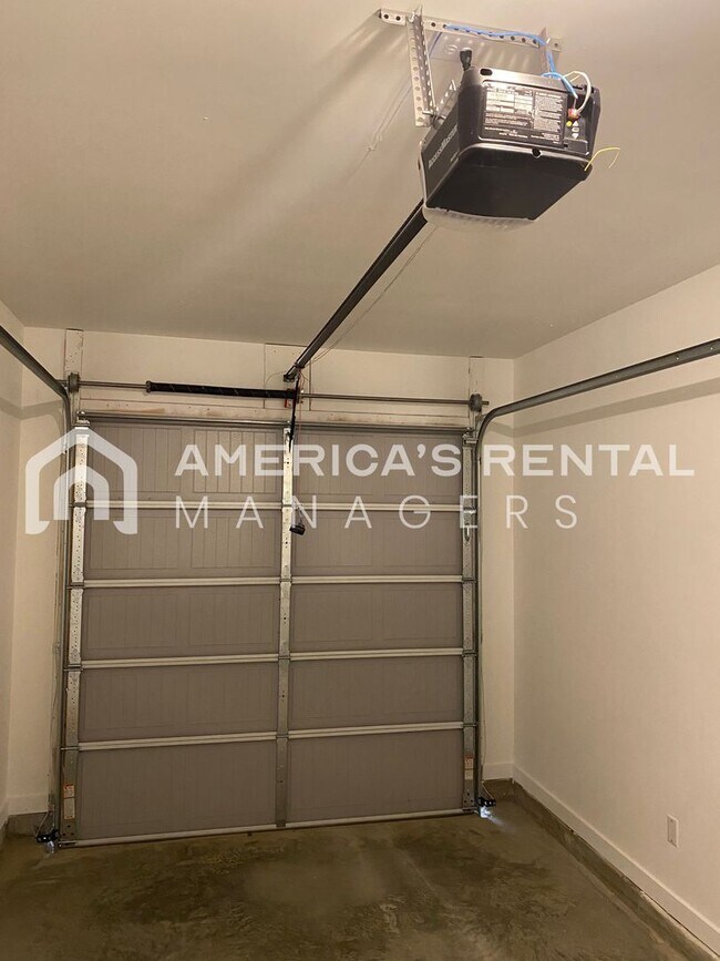 Building Photo - Home for Rent in Calera, AL!!!  Available to View Now! DEPOSIT PENDING!!