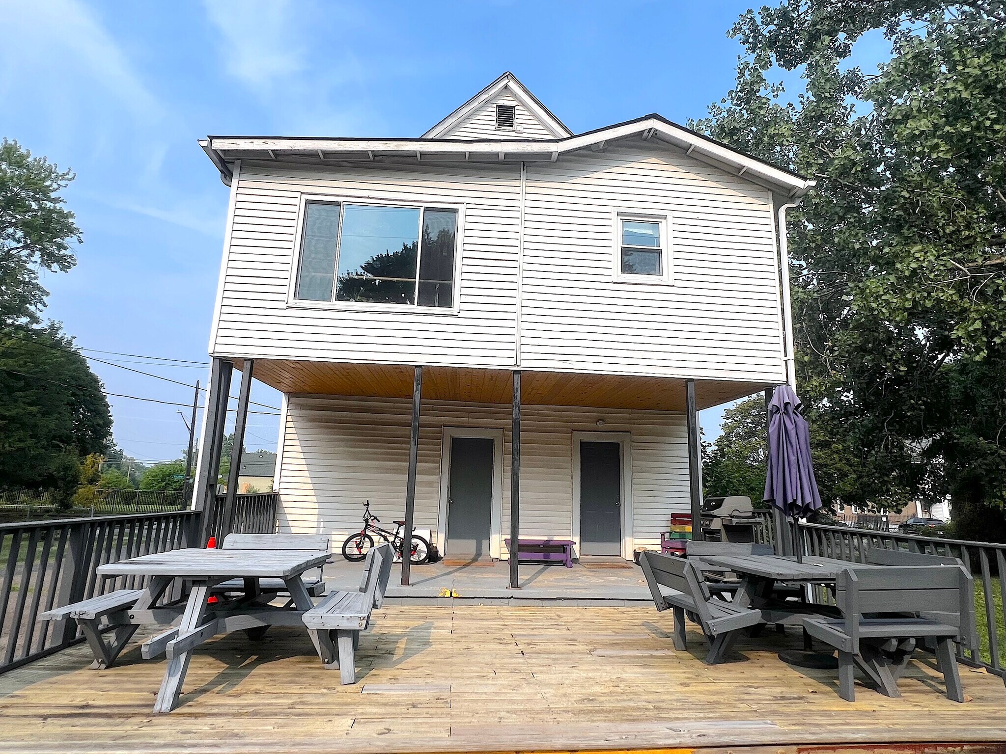 Building Photo - 1421 Fischer St