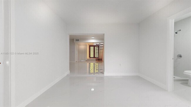 Building Photo - 917 SW 135th Ct