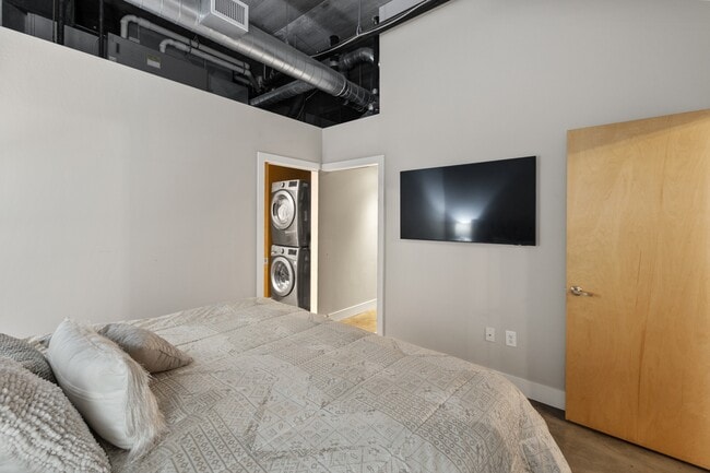 Building Photo - 101 N Tejon St