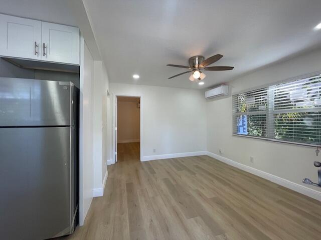 Building Photo - 302 N Tamarind Ave