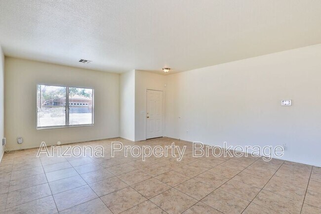 Building Photo - 2736 W Mineral Butte Dr