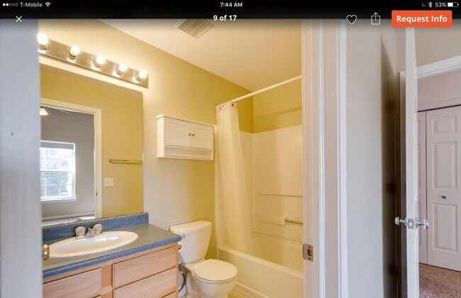 Building Photo - 724 Olde English Cir