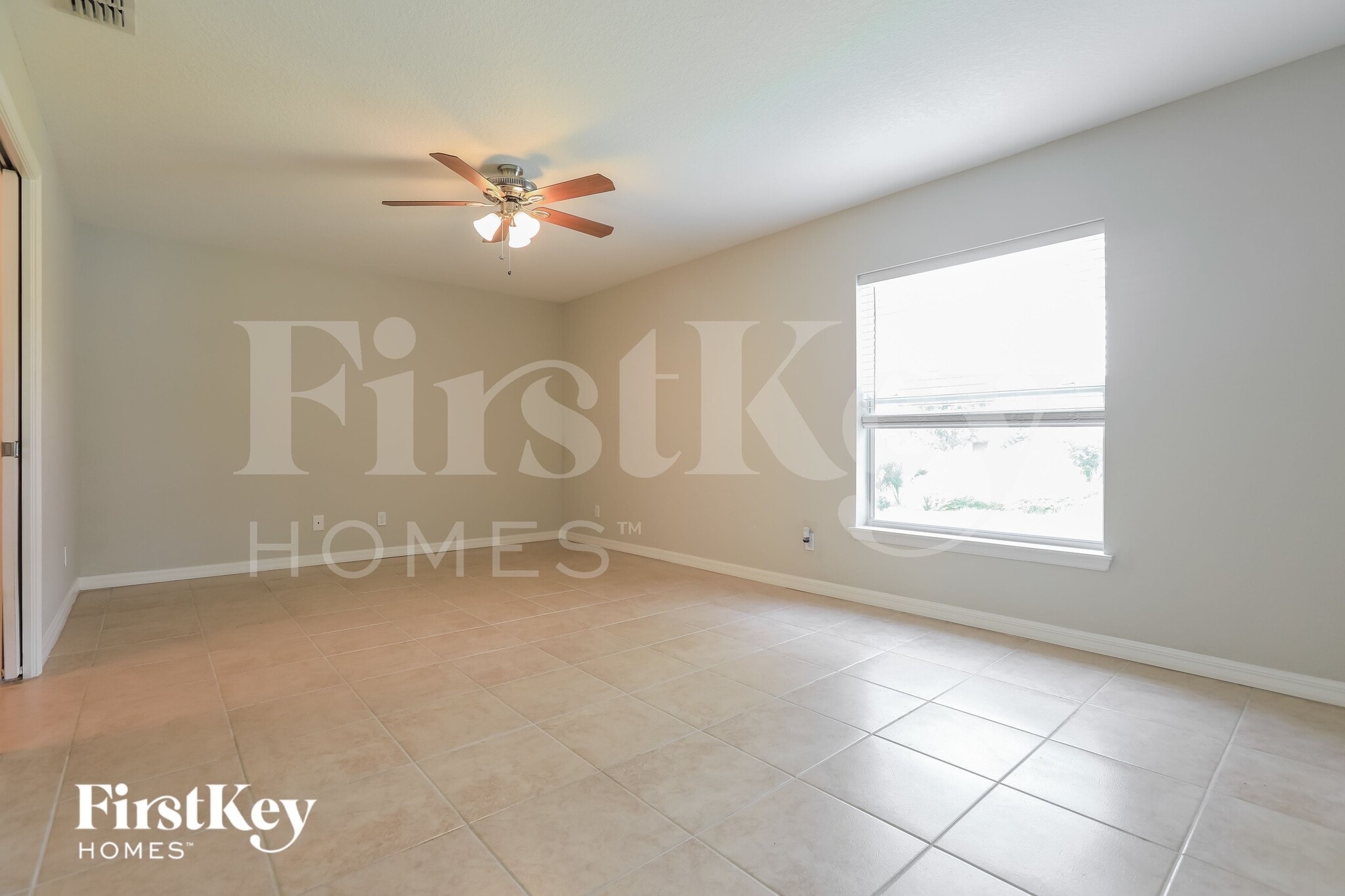 Building Photo - 11940 Helicon Ave