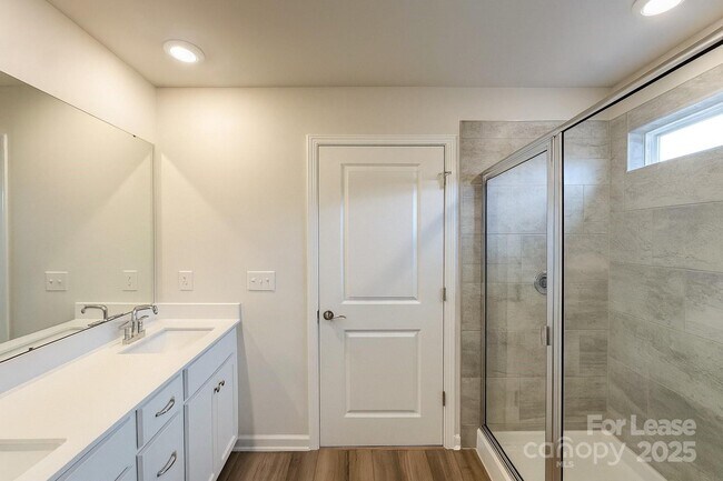 Building Photo - 5514 Hydrangea St