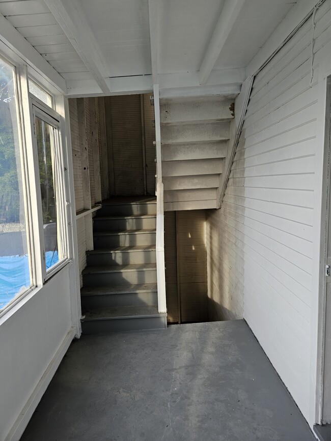 Building Photo - 54 Wildwood Ave