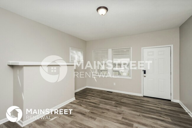 Building Photo - 319 S 43rd St