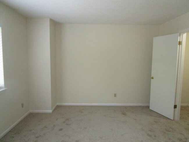 Building Photo - 700 Archdale Dr