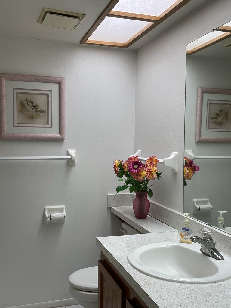 Building Photo - 202 Woodlake Wynde