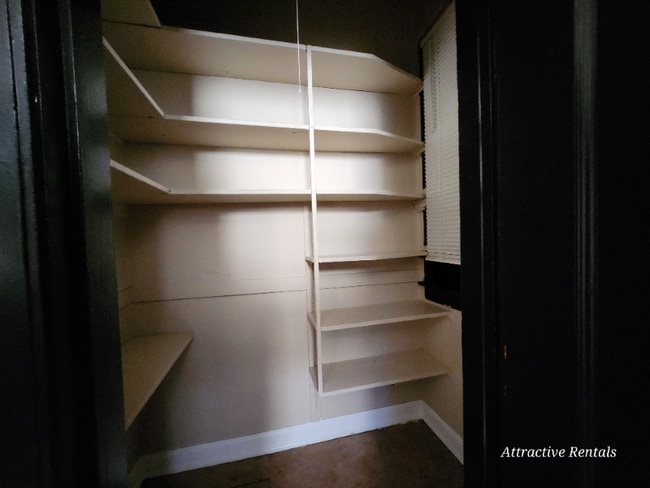 Building Photo - 1639 W 80th St