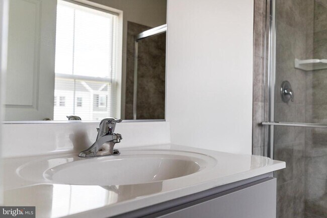 Building Photo - 105 Milburn Dr