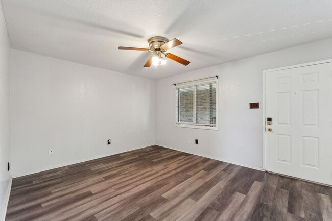 Building Photo - Charming 2BR Condo in Waco
