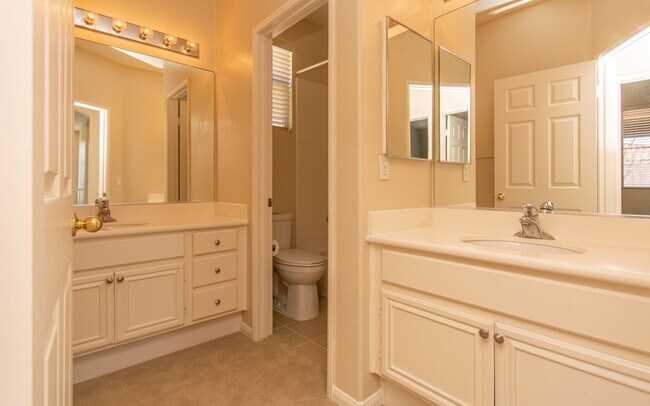 Building Photo - 3 Bd Home in the San Raphael Gated Community!