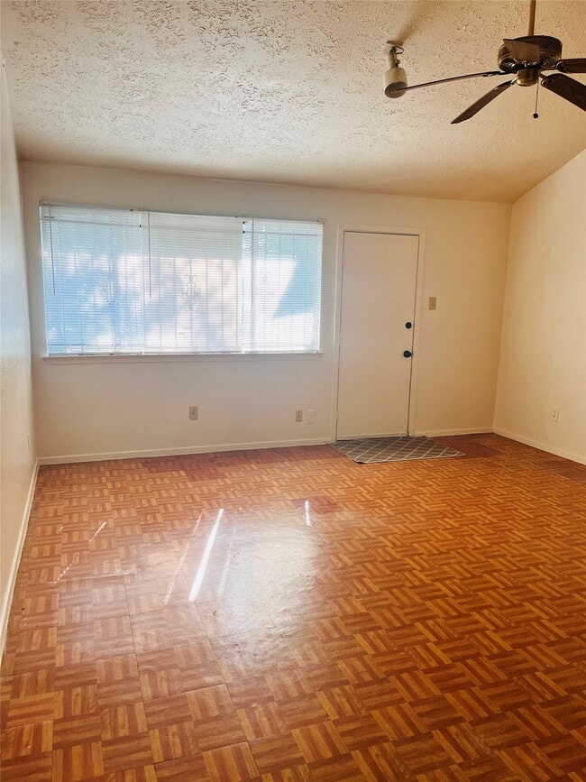 Building Photo - 16633 Gold Ridge Ln