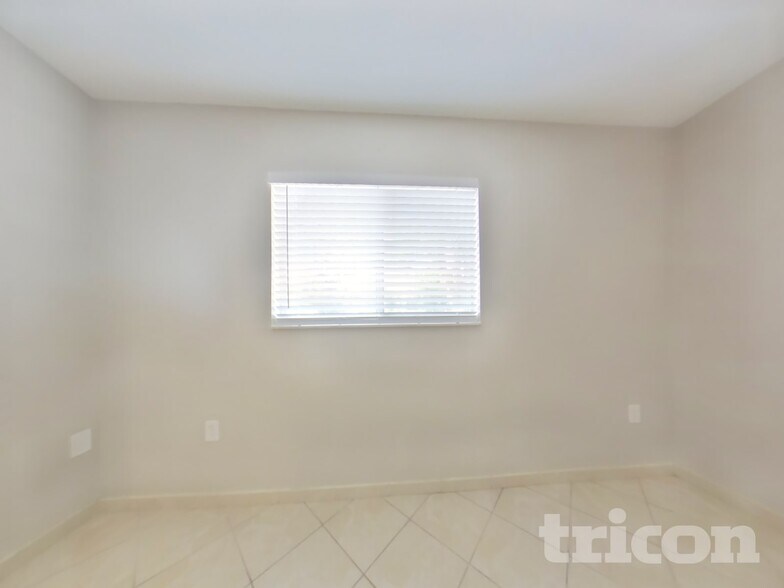 Building Photo - 505 22nd Terrace E