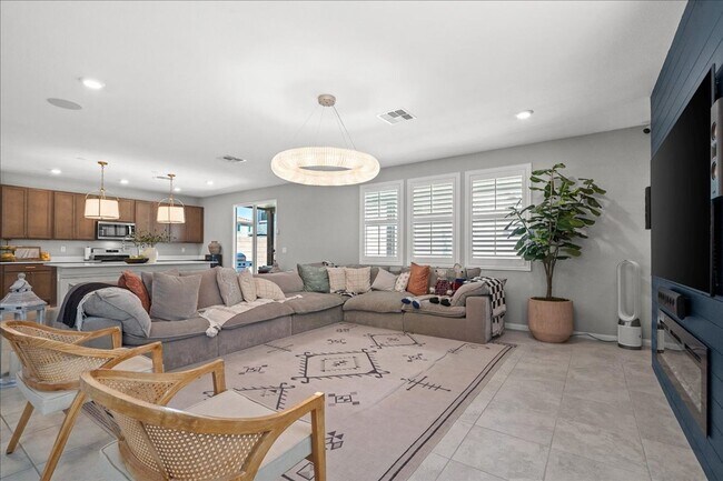 Building Photo - 7014 Solano Cyn Ave