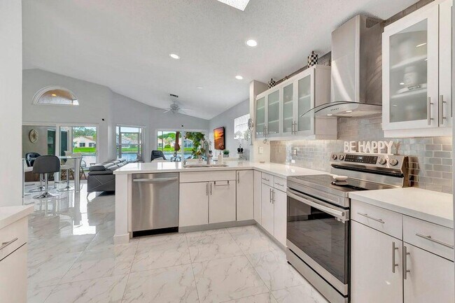 Building Photo - 9601 Harbour Lake Cir