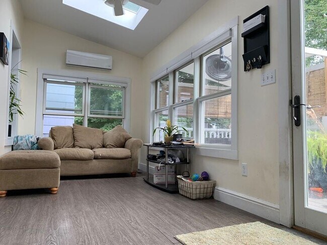 Sunroom - 45 Brooks St