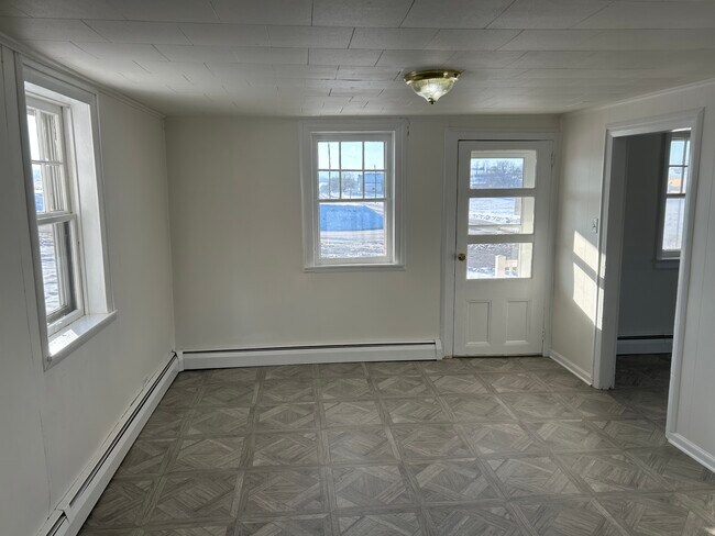 Building Photo - 1943 Smoketown School Rd