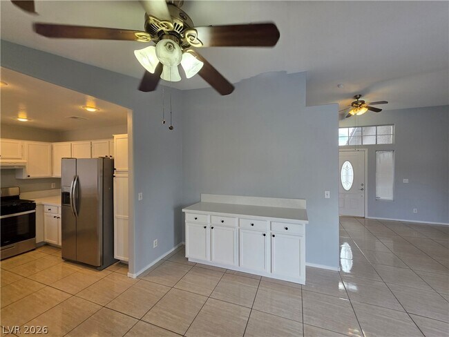 Building Photo - 5843 Berry Hill Ln