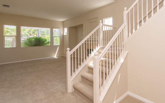 Building Photo - 3 Bd Home in the San Raphael Gated Community!