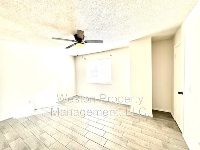 Building Photo - 6054 Northwest Expy