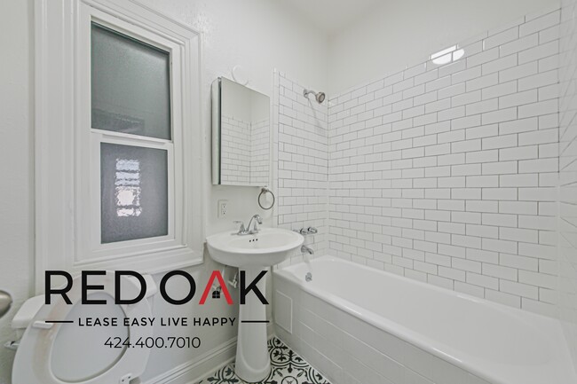 Building Photo - 523 Westmoreland Ave