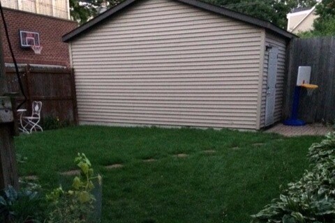 Backyard - 3643 N Hoyne Ave