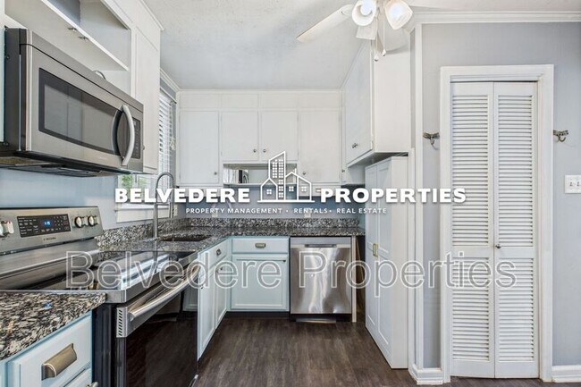 Building Photo - 1003 Cleburne St