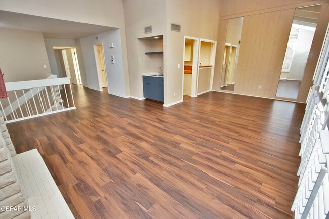 Building Photo - 5710 Mira Grande Dr