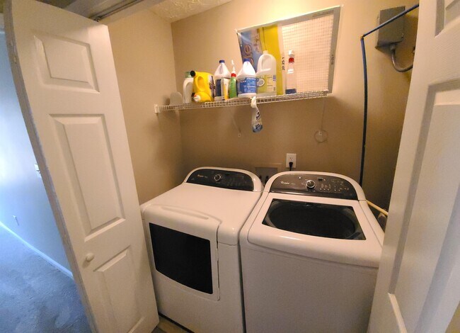 Building Photo - 9016 Scottsdale Ct