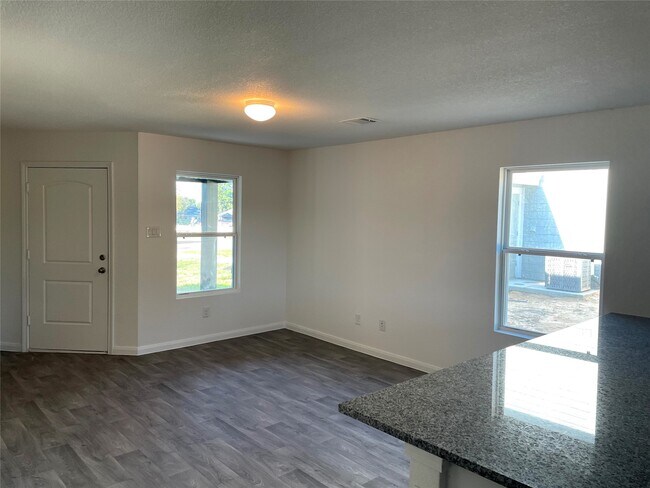 Building Photo - 15111 Sorrento Bay Cir