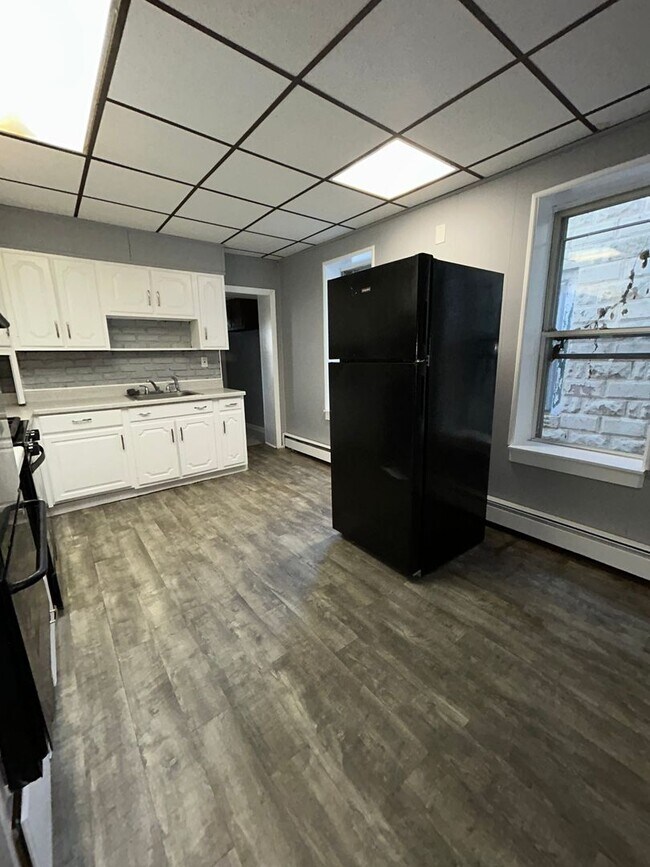 Building Photo - 126 D'Arcy Ave