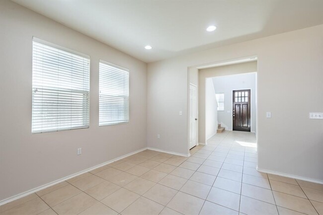 Building Photo - 1918 Tasmanian Tiger Trace