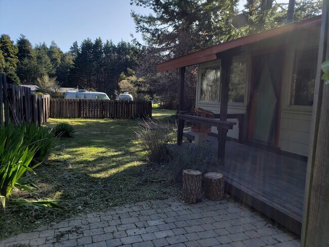 Building Photo - 32280 Ellison Way