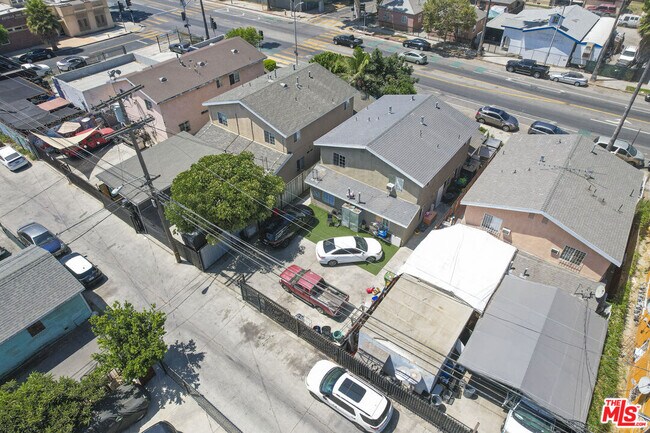 Building Photo - 7510 Avalon Blvd