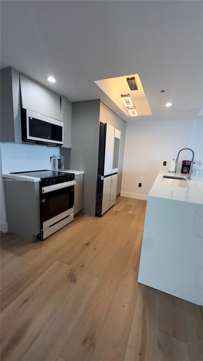 Building Photo - 50 Biscayne Blvd