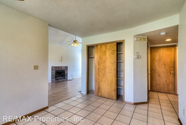 Building Photo - 3 br, 2.5 bath House - 3085 Haystack Drive