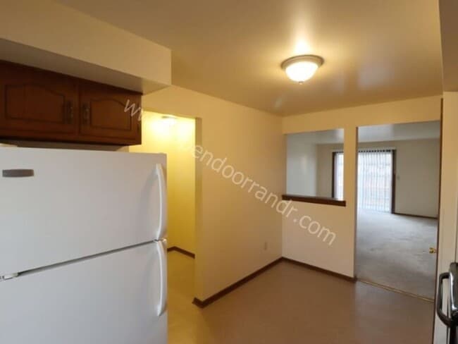 Building Photo - 1000 Old Brick Rd