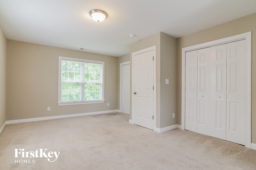 Building Photo - 1000 Caladium Dr