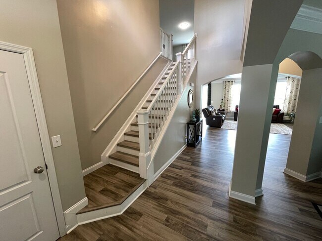 Building Photo - East Jefferson County Home For Rent - Move...
