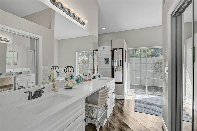 Building Photo - 4427 Highland Oaks Cir