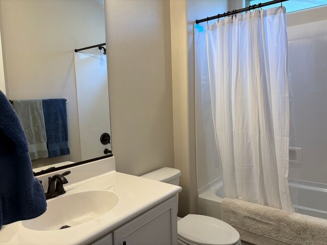 Building Photo - 55+ Furnished Short Term Dove Mountain Beauty