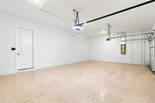 Building Photo - 10463 Eclipse St